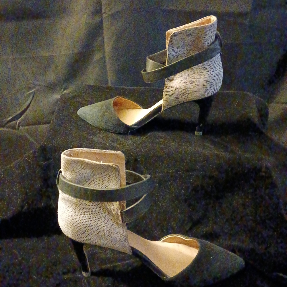 Joe’s Jeans Women's Laney Wrap Suede Heels sz 6M